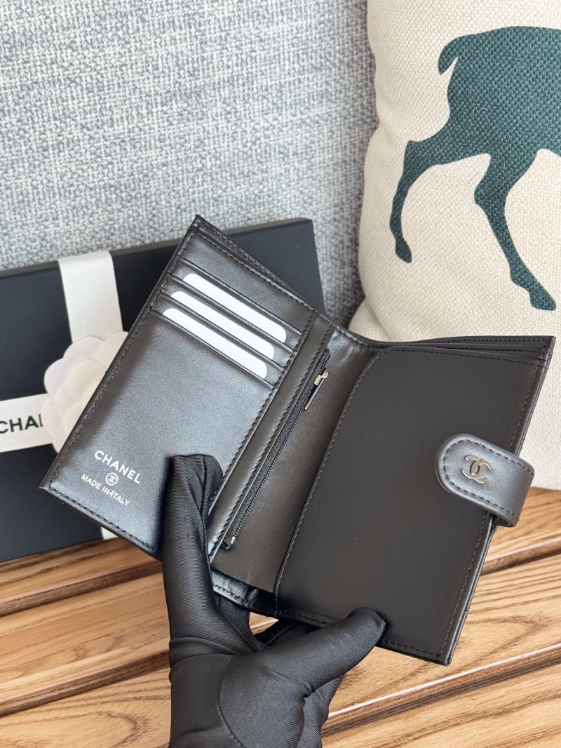 Ch**el wallet purse